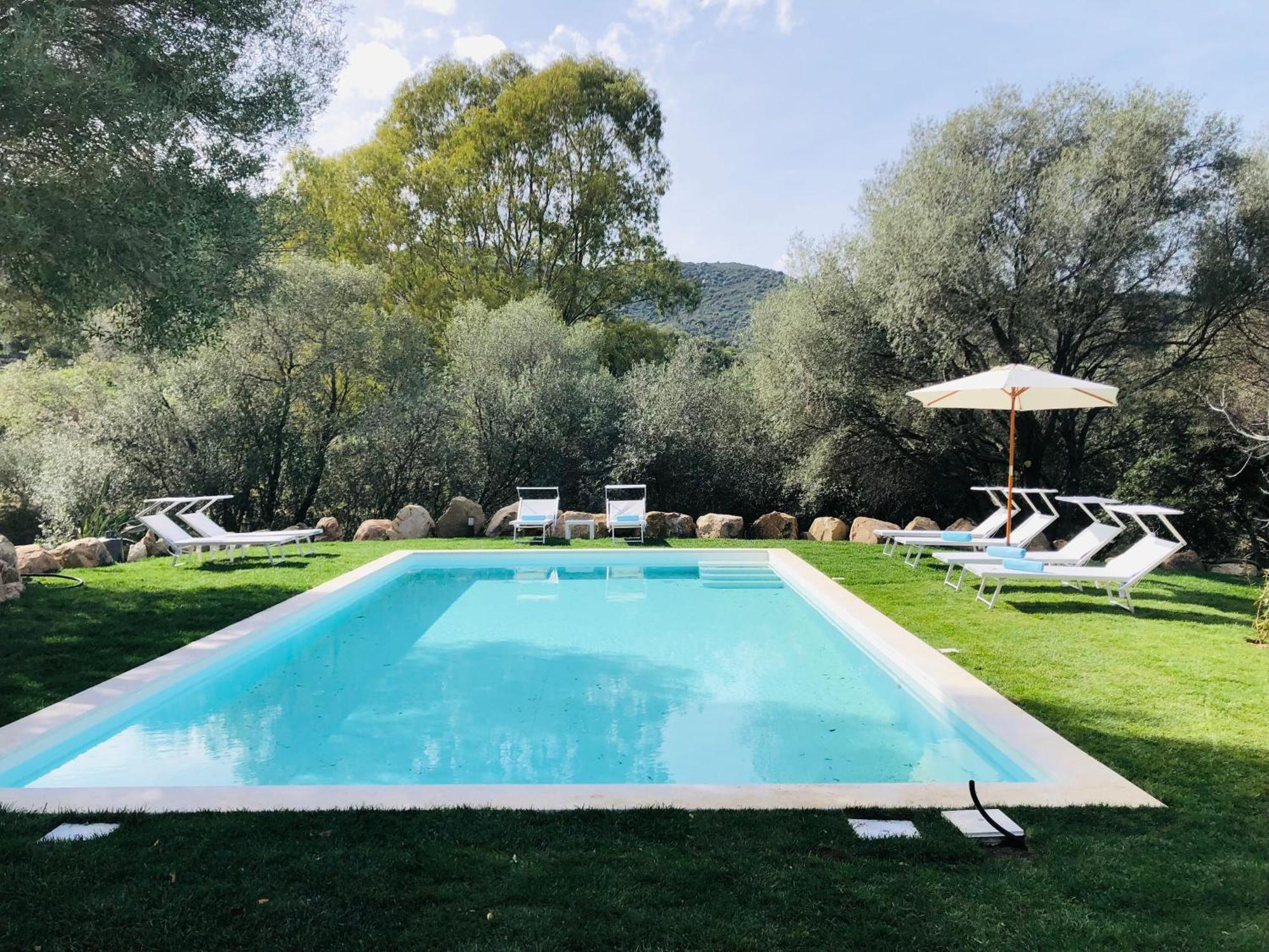 Апартаменты Stazzo San Teodoro Il Ginepro Piscina Condivisa Экстерьер фото