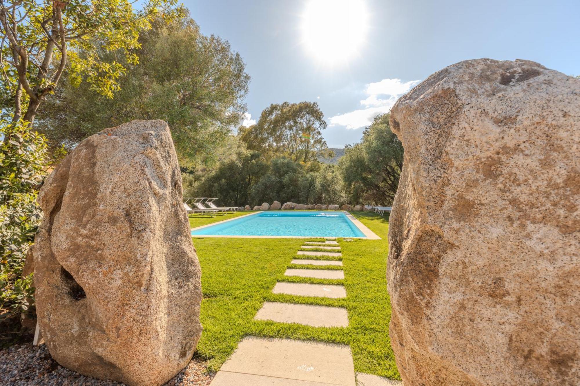 Апартаменты Stazzo San Teodoro Il Ginepro Piscina Condivisa Экстерьер фото