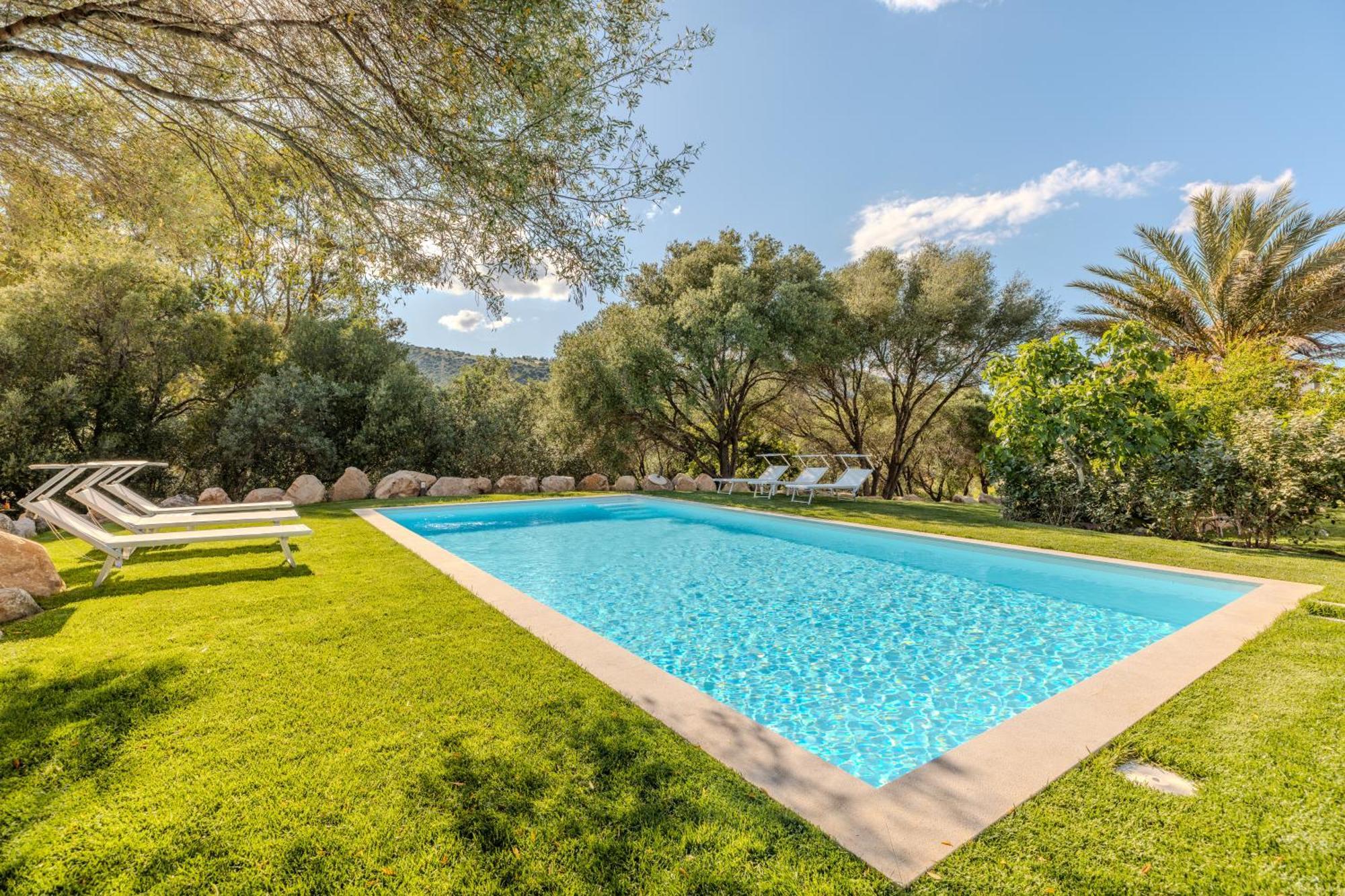 Апартаменты Stazzo San Teodoro Il Ginepro Piscina Condivisa Экстерьер фото